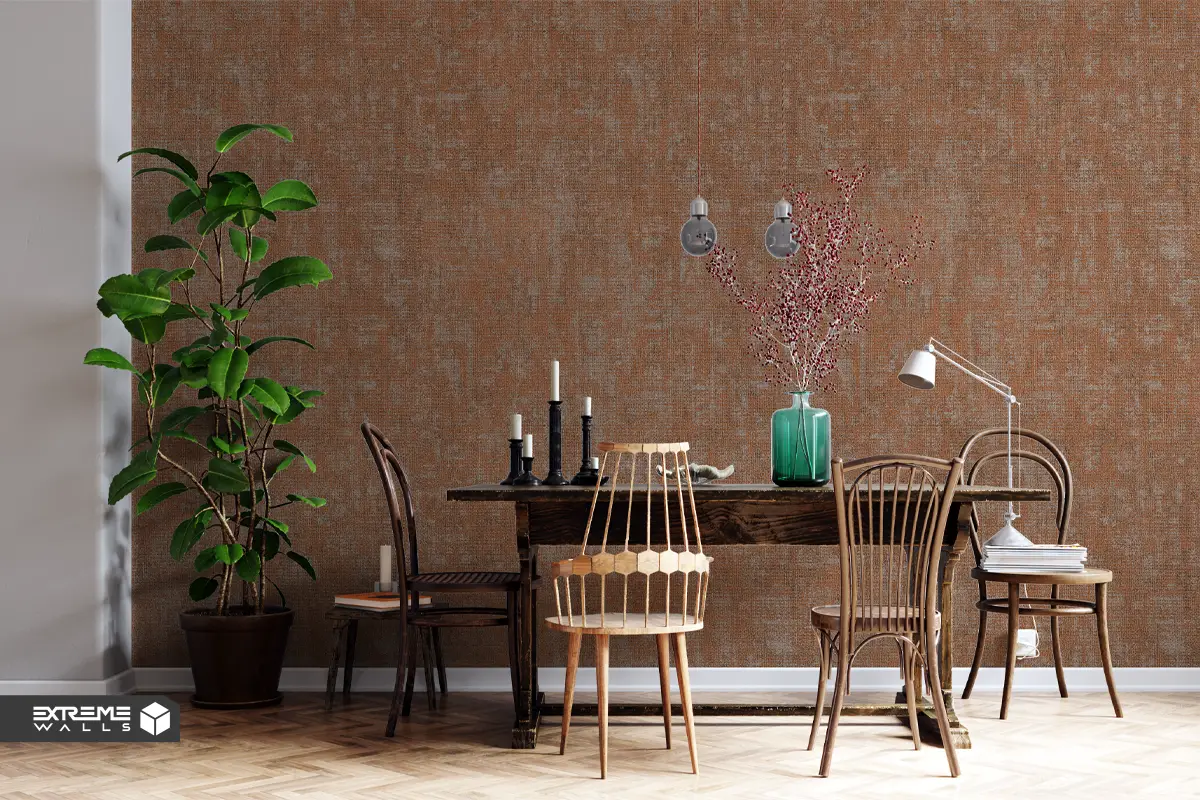 Goudon-pattern living room wallpaper with textured design creating a warm and stylish atmosphere.