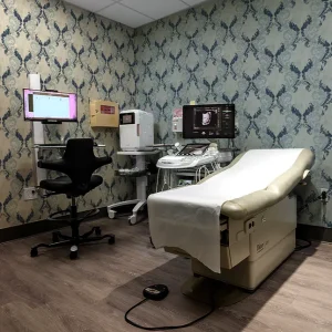 استفاده از کاغذ دیواری در مراکز درمانی