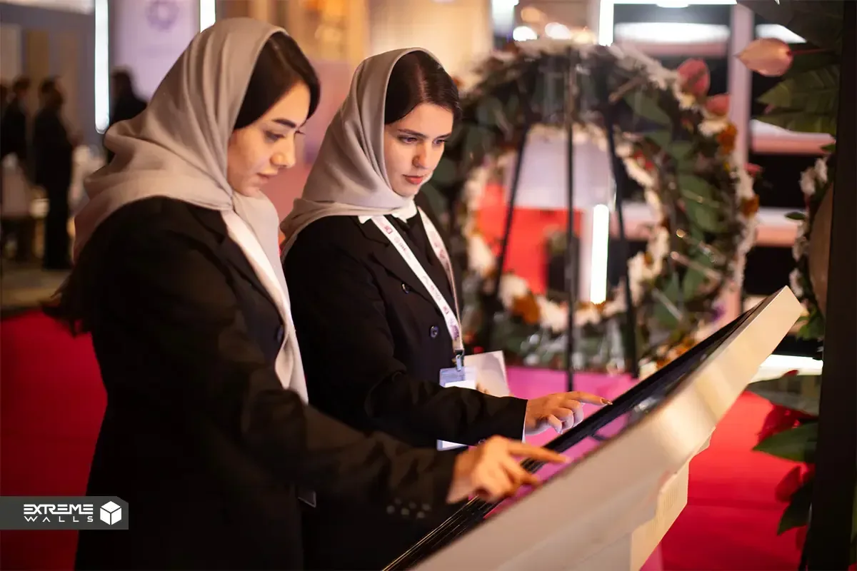 روز اول نمایشگاه میدکس
