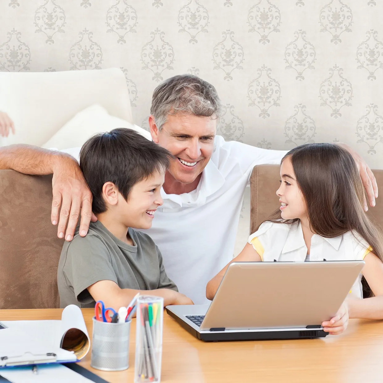 کاغذ دیواری طرح داماسک الون کد ۴۰۴۷ 4 کاغذ دیواری طرح داماسک الون کد ۴۰۴۷ - تصویر 4