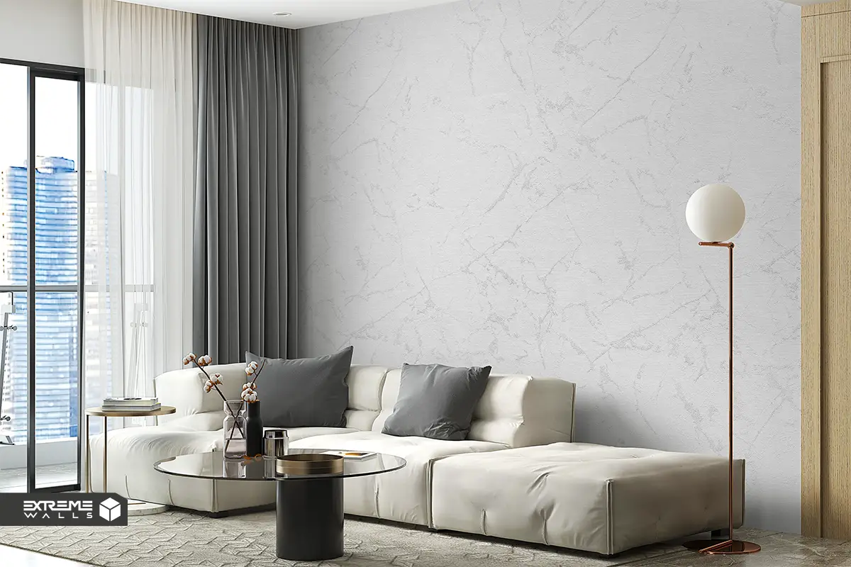 مقایسه کاغذ دیواری نانو و پی وی سی 5 مقاومت بالای کاغذ دیواری پی وی سی در برابر سایش و آسیبها