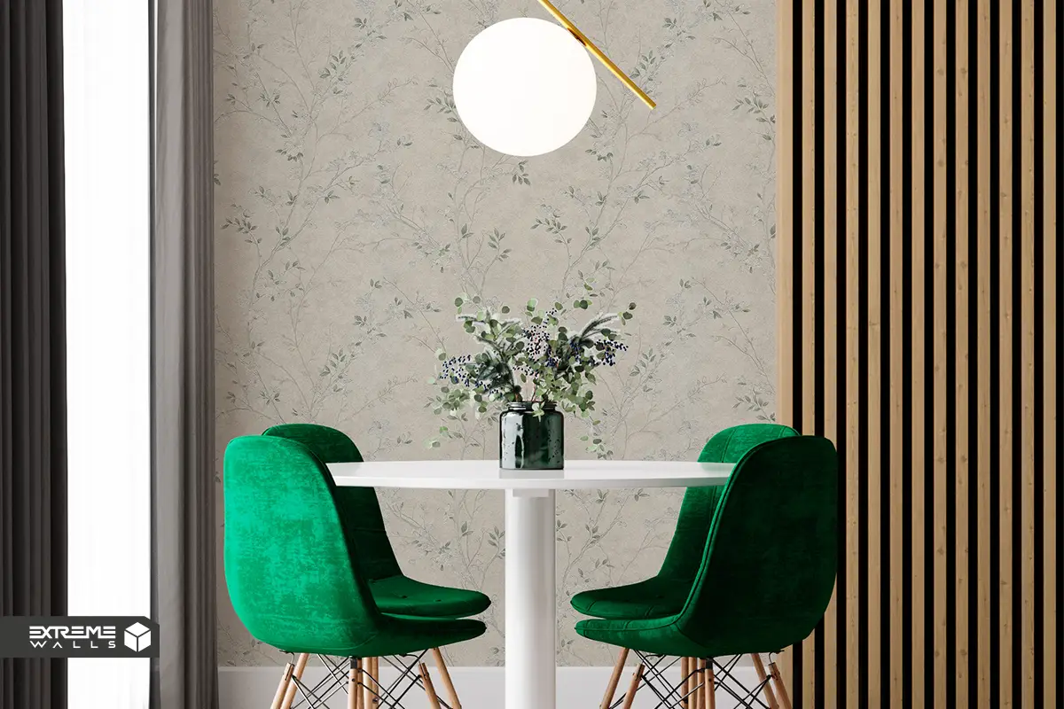 نقطه کانونی خاص با ترکیب کاغذ دیواری و پنل های چوبی قاب‌دار