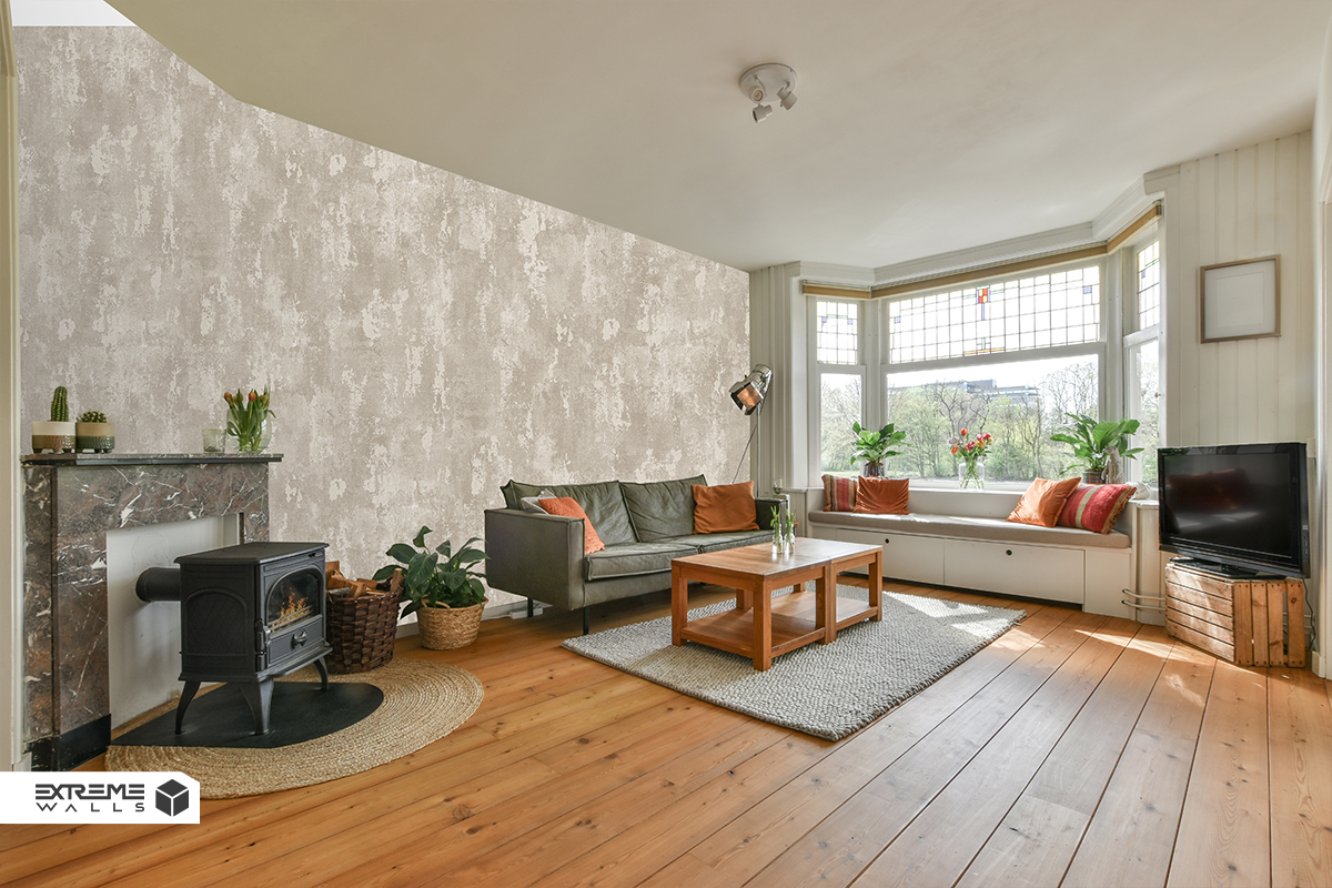 مایی از یه اتاق نشیمن که شومینه یا بخاری داره و دیوارش با کاغذ دیواری پوشانده شده