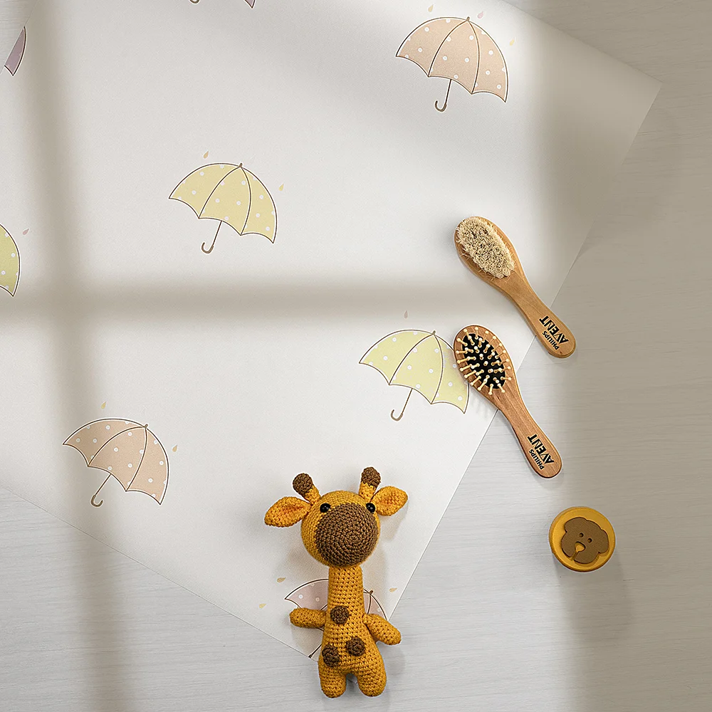 کاغذ دیواری کودک طرح چتر های رنگی کد 12012 8 کاغذ دیواری کودک طرح چتر های رنگی کد 12012 عروسک