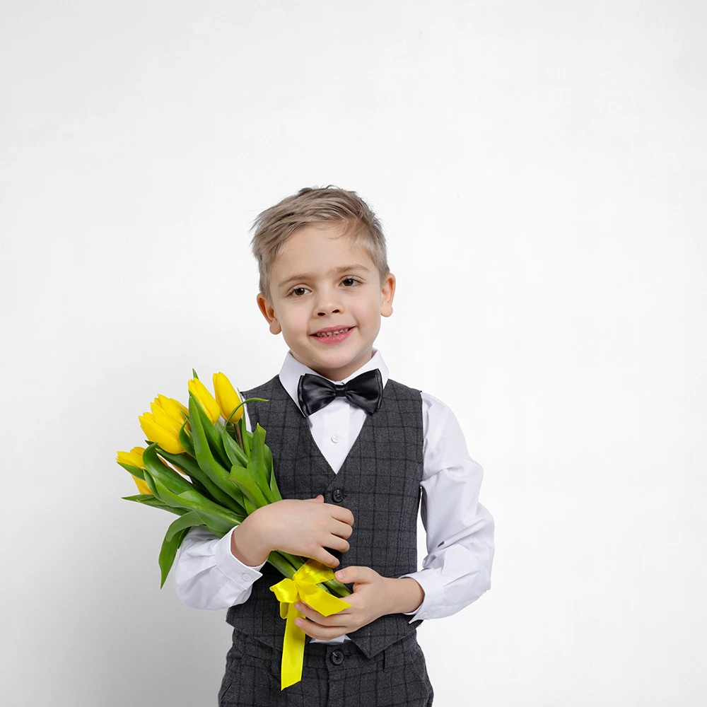 کاغذ دیواری کودک طرح ساده | سفید کد 12096 2 کاغذ دیواری کودک طرح ساده | سفید کد 12096 پسر بچه