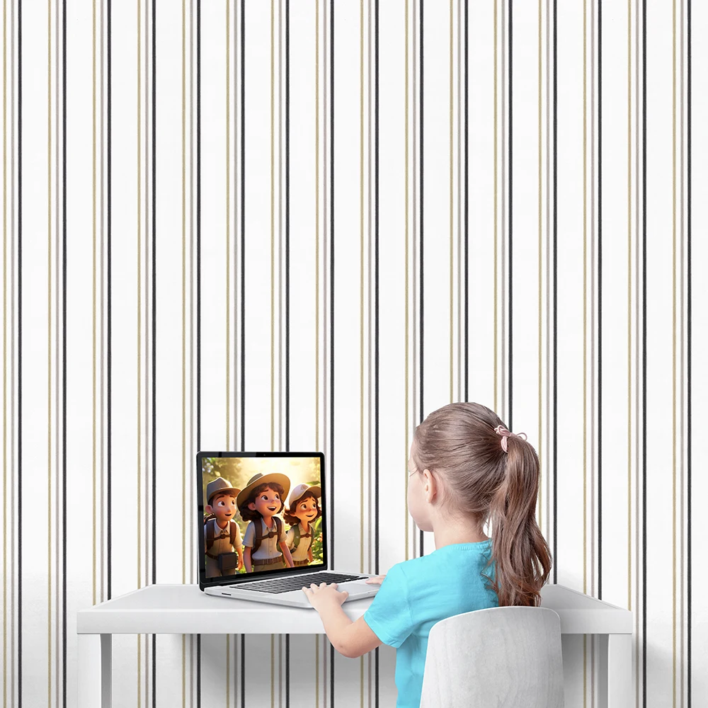 کاغذ دیواری کودک طرح راهراه | سفید کد 12112 2 کاغذ دیواری کودک طرح راهراه | سفید کد 12112 دختر بچه