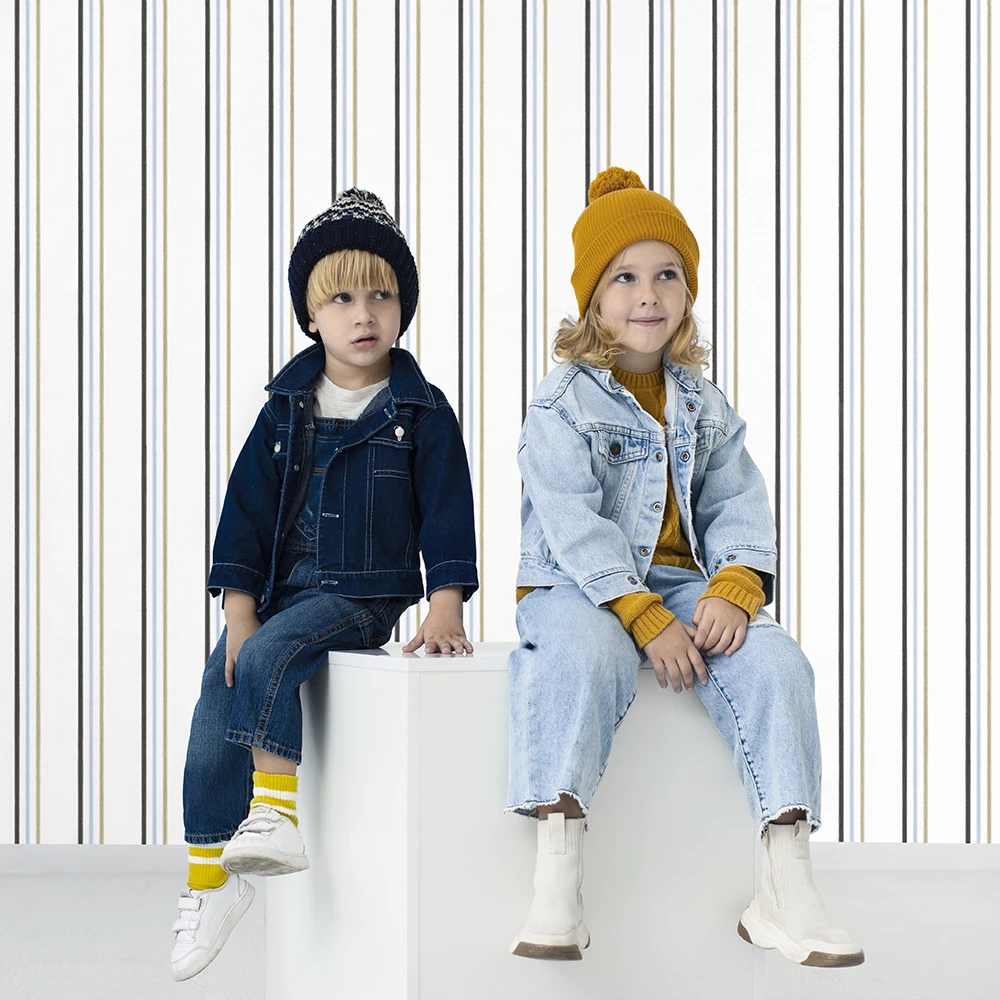 کاغذ دیواری کودک طرح راهراه | آبی کد 12116 2 کاغذ دیواری کودک طرح راهراه | آبی کد 12116 تصویر دو کودک